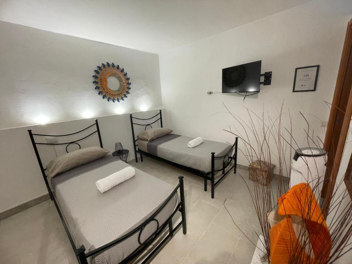 Lisaapartmenthouseサレルノ エクステリア 写真