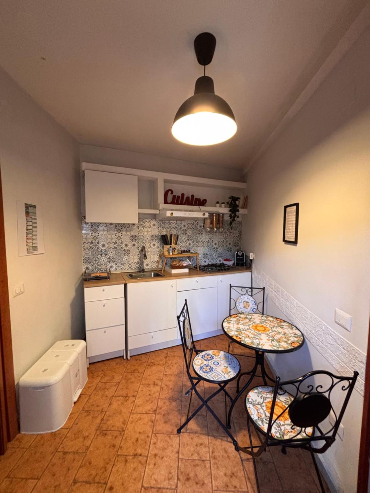 Lisaapartmenthouseサレルノ エクステリア 写真