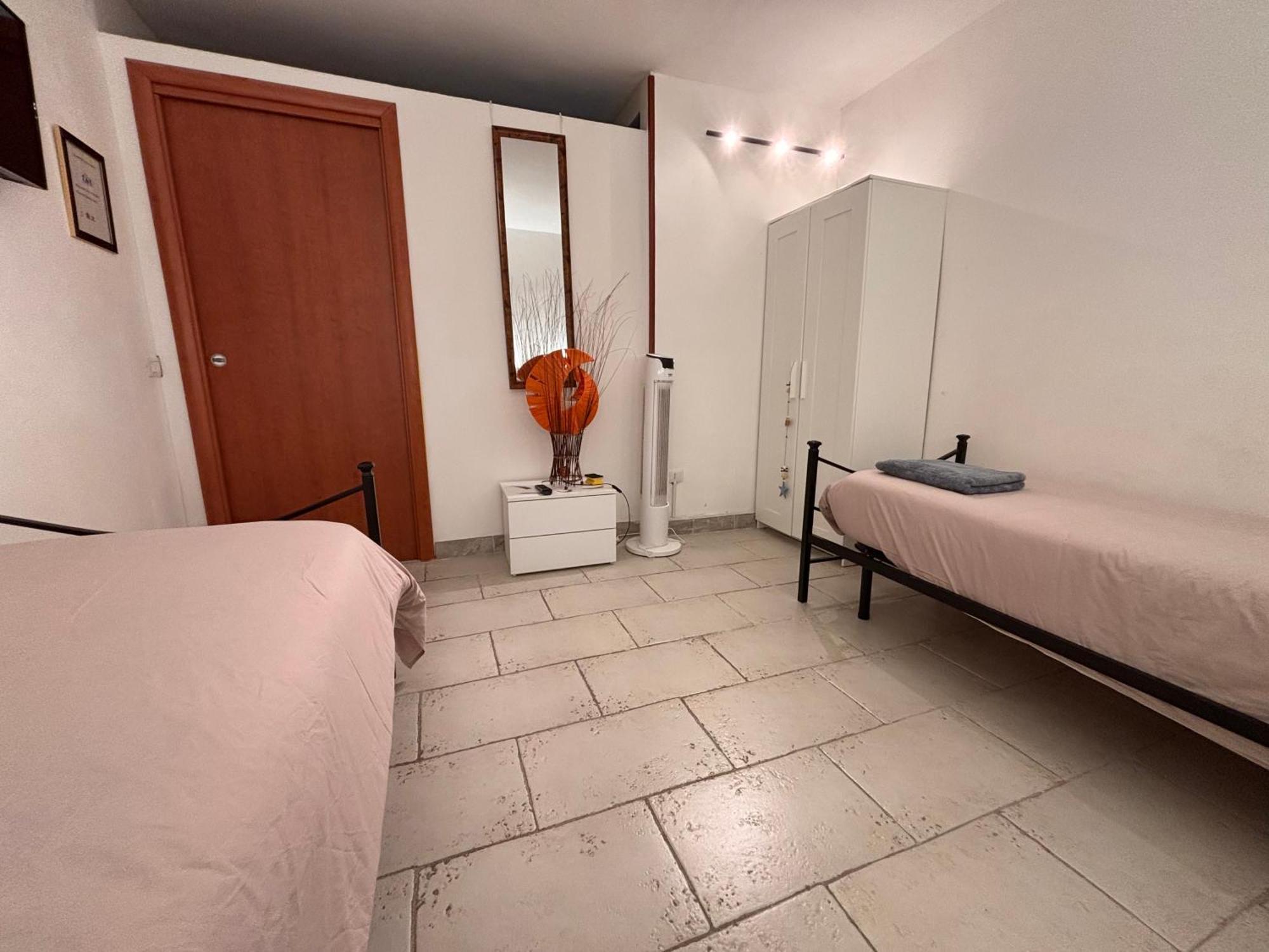 Lisaapartmenthouseサレルノ エクステリア 写真